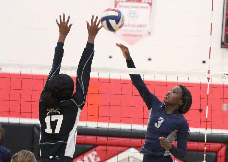 Volleyball: Harker Heights v. Shoemaker